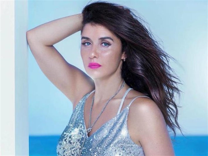 غادة عادل تعود لدراما رمضان بعد غياب بـ”لانش بوكس”