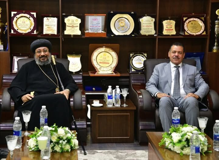 رئيس جامعة الوادى الجديد يستقبل الانبا ارسانيوس والوفد المرافق له للتهنئة بحلول بعيد الاضحي
