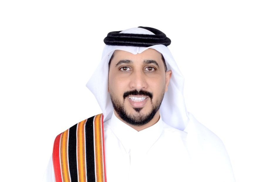 محمد المشعبي: بين الشعر وصناعة المحتوى