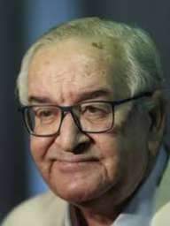 محمد عبد العزيز يكشف أسرار رحلته مع الكوميديا