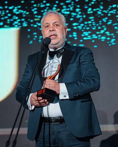 أشرف زكي :أبطال مسرحية سقوط حر شرفوا مصر وحصلوا على أول جائزة لمصر في تاريخ مهرجان قرطاج المسرحي